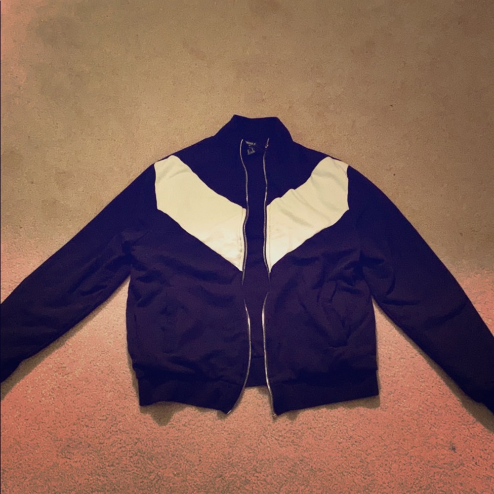 Forever 21 men’s zip up jacket black and white
